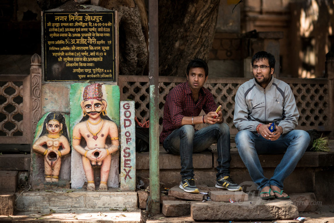 shrineforlocalgodsofsexrajasthanindia Fernando Gros